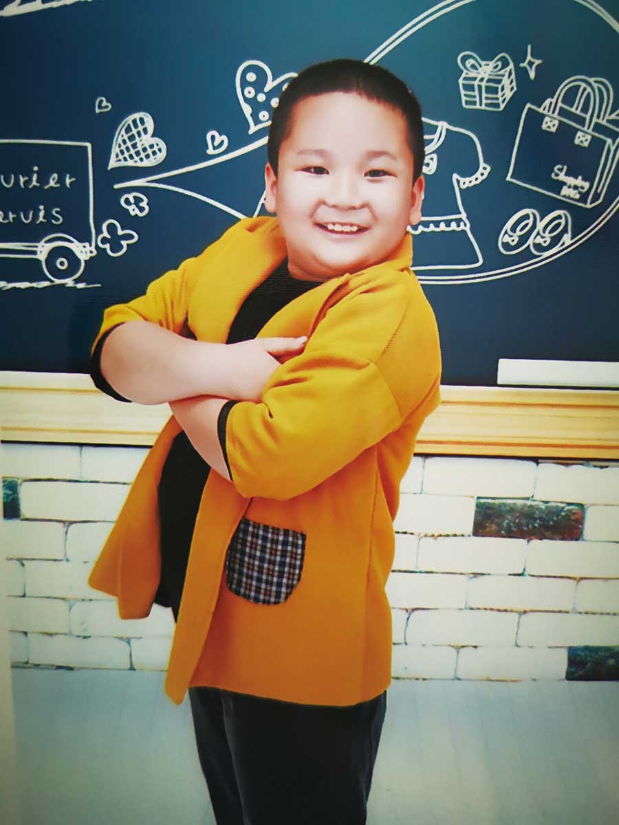 希望美术教育学生颜廷辉